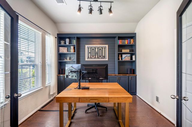 7511 Laguna Lake Drive, Spring, TX 77379
