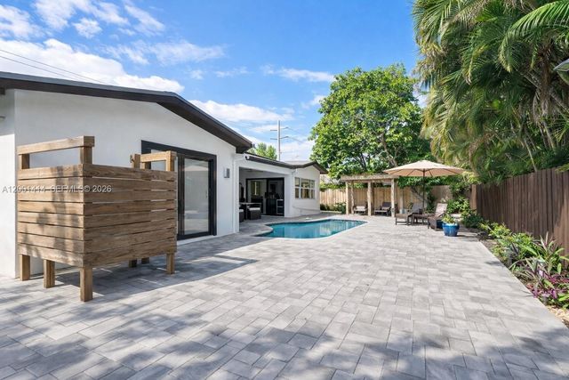 5800 NE 18th Ave, Fort Lauderdale, FL 33334