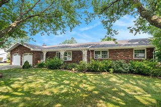 5485 Whispering Pnes, Stevensville, MI 49127