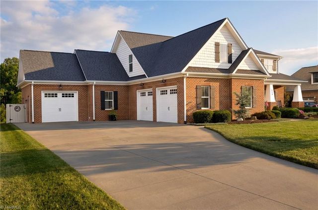 216 Summerlyn Drive, Mocksville, NC 27028