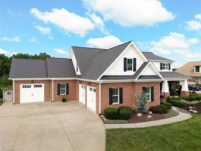 216 Summerlyn Drive, Mocksville, NC 27028