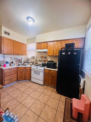 4357 Wallace Street, St Louis, MO 63116