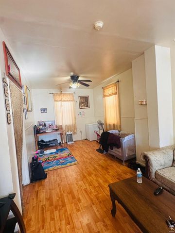 4357 Wallace Street, St Louis, MO 63116