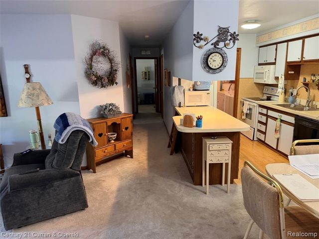 1454 Shoemaker Drive, Westland, MI 48185