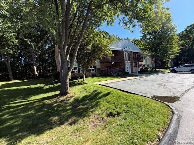 1454 Shoemaker Drive, Westland, MI 48185