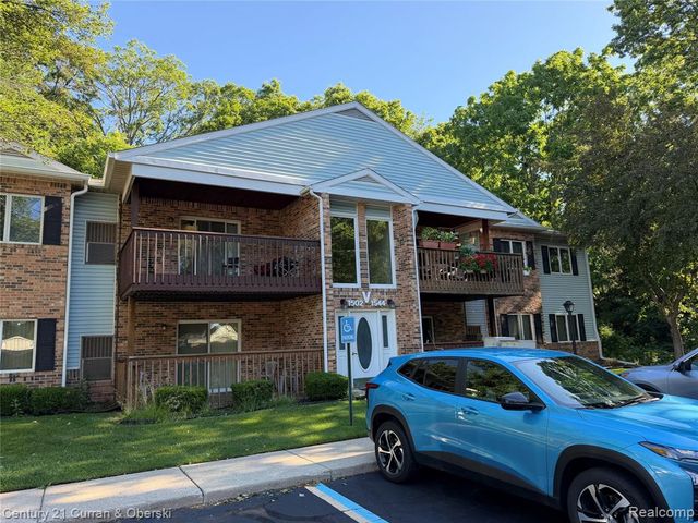 1454 Shoemaker Drive, Westland, MI 48185