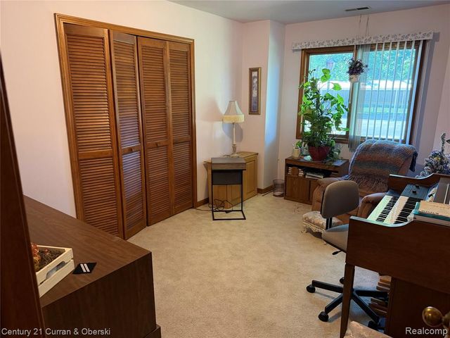 1454 Shoemaker Drive, Westland, MI 48185