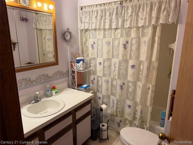 1454 Shoemaker Drive, Westland, MI 48185