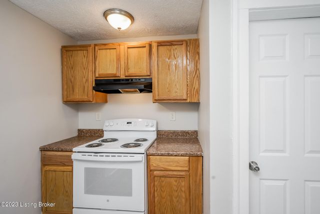 1821 W Lee St, Louisville, KY 40210