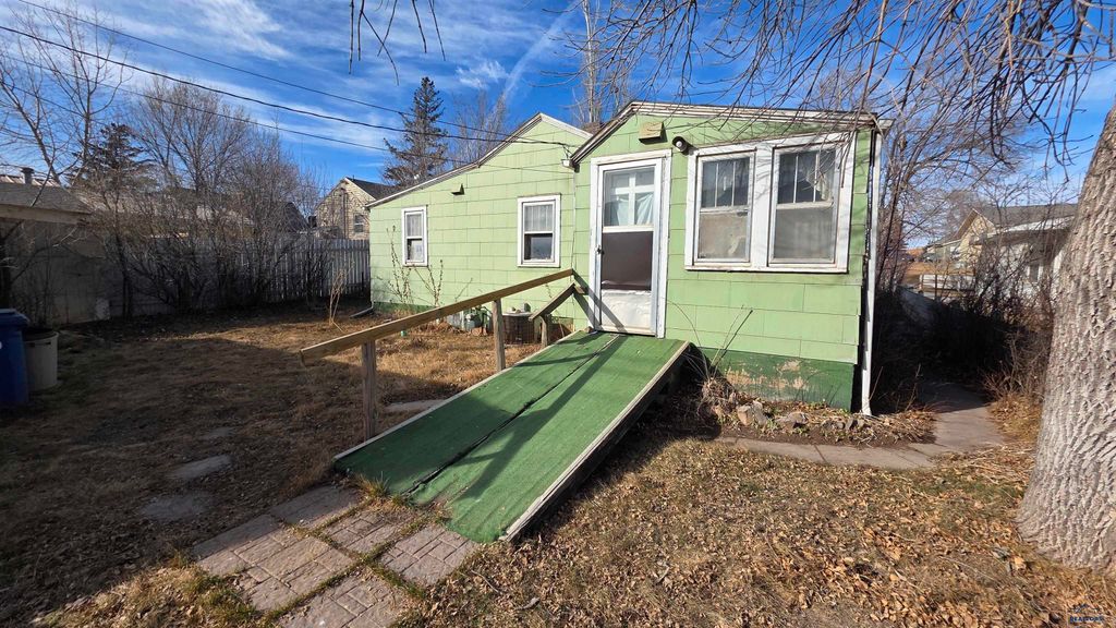 3017 W OMAHA, Rapid City, SD 57702