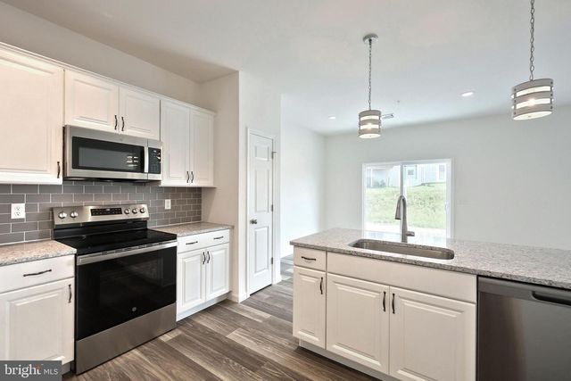 7863 BRIARWOOD DR, Harrisburg, PA 17112