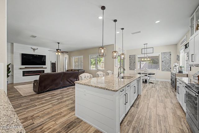 18160 W DEVONSHIRE Avenue, Goodyear, AZ 85395