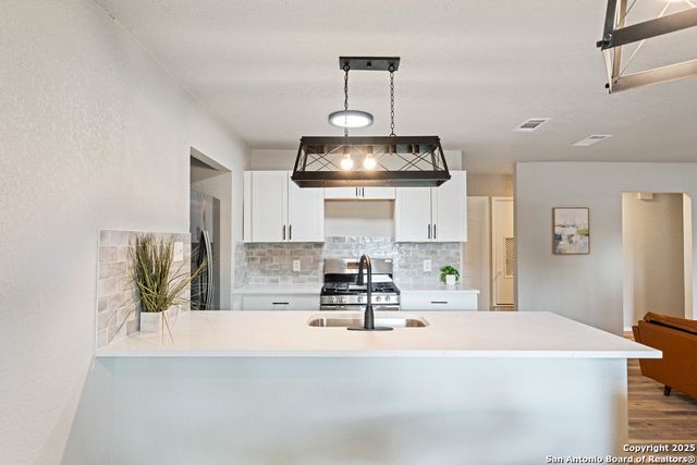 6019 Sandwick, San Antonio, TX 78238