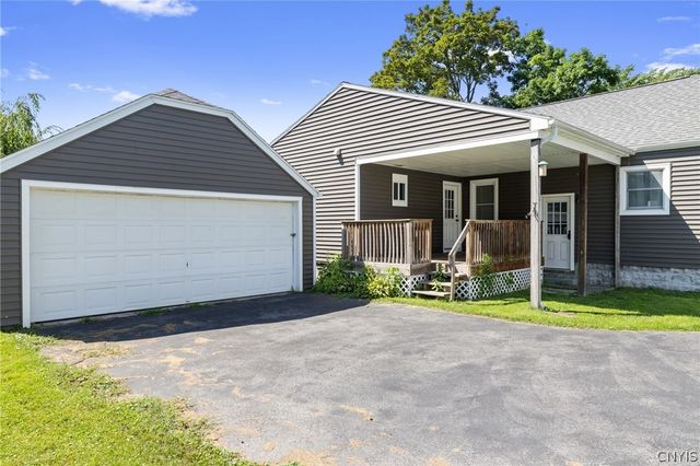 88 Bradford Street, Auburn, NY 13021