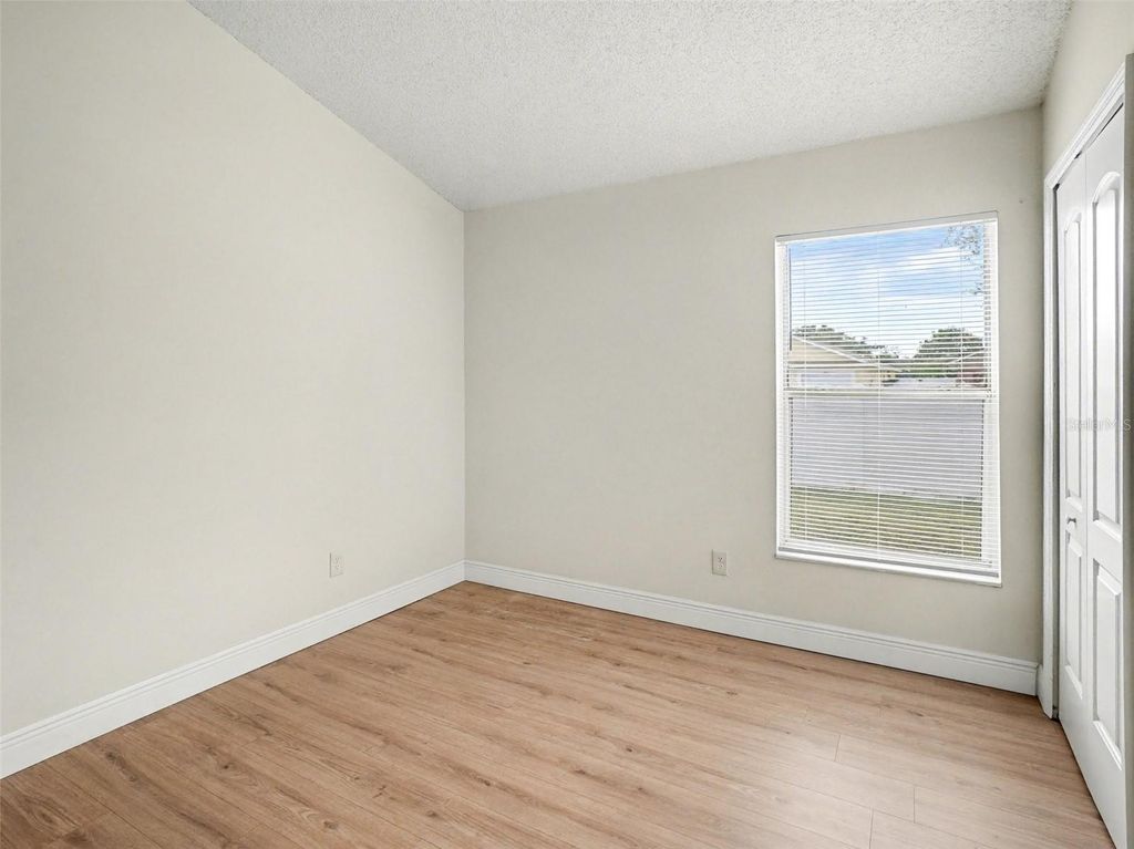 Image 11 of property listing at 1965 TEABERRY COURT, Orlando, FL 32824