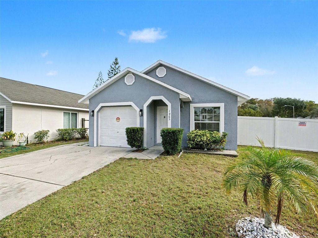 Image 17 of property listing at 1965 TEABERRY COURT, Orlando, FL 32824