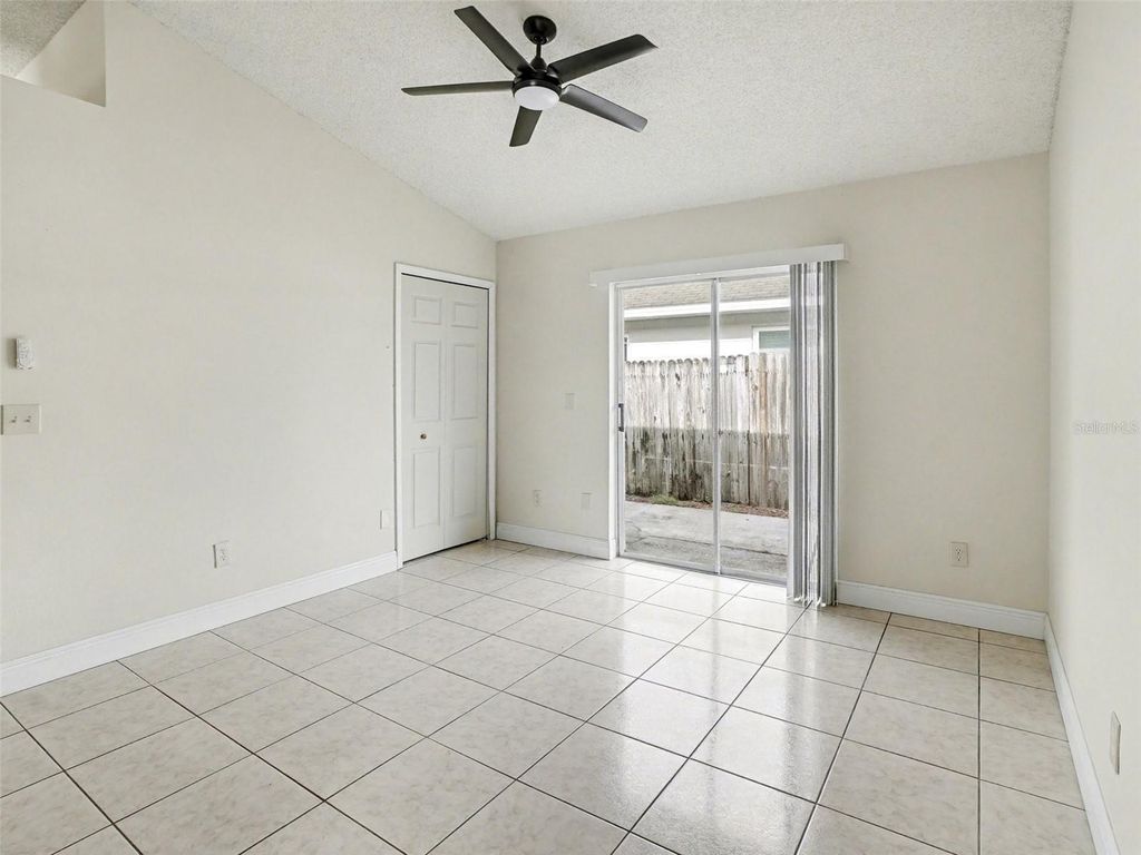 Image 3 of property listing at 1965 TEABERRY COURT, Orlando, FL 32824