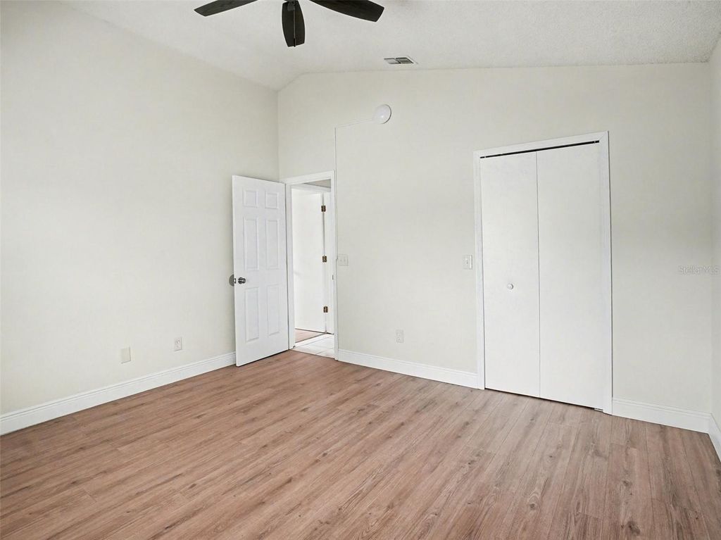 Image 8 of property listing at 1965 TEABERRY COURT, Orlando, FL 32824