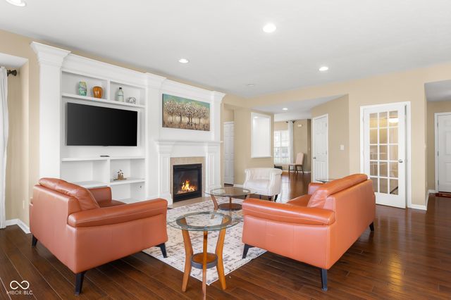 6972 Pinnacle Drive, Columbus, IN 47201