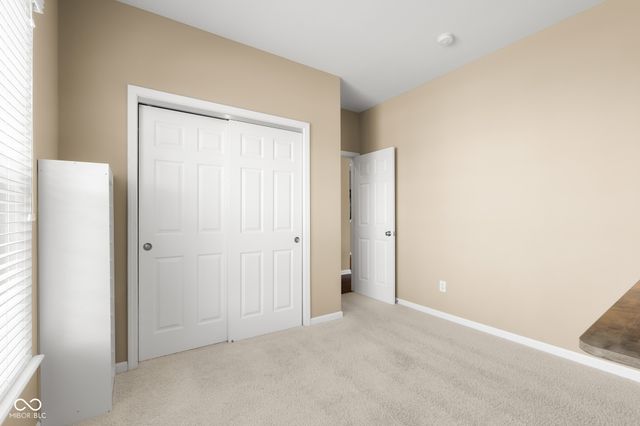 6972 Pinnacle Drive, Columbus, IN 47201