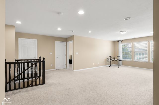 6972 Pinnacle Drive, Columbus, IN 47201