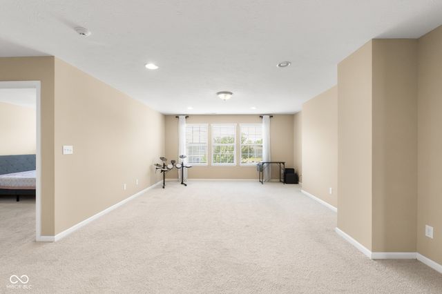 6972 Pinnacle Drive, Columbus, IN 47201
