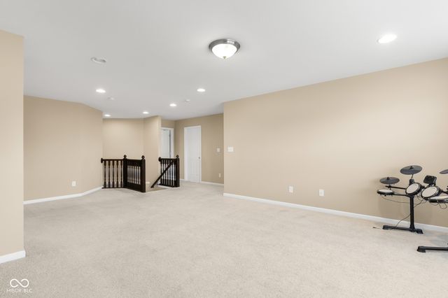 6972 Pinnacle Drive, Columbus, IN 47201