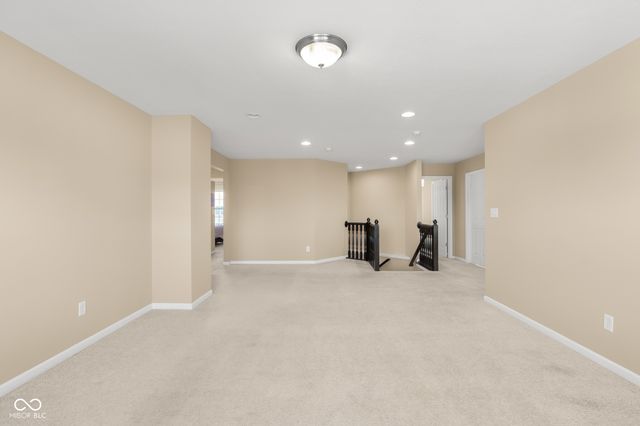 6972 Pinnacle Drive, Columbus, IN 47201