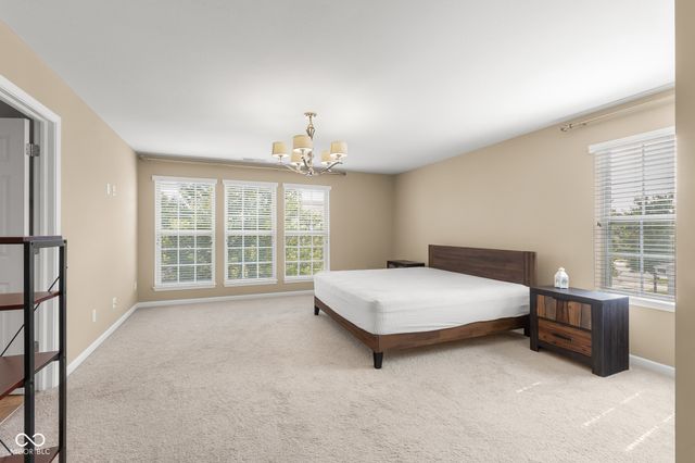 6972 Pinnacle Drive, Columbus, IN 47201