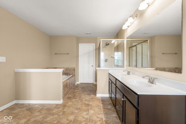 6972 Pinnacle Drive, Columbus, IN 47201
