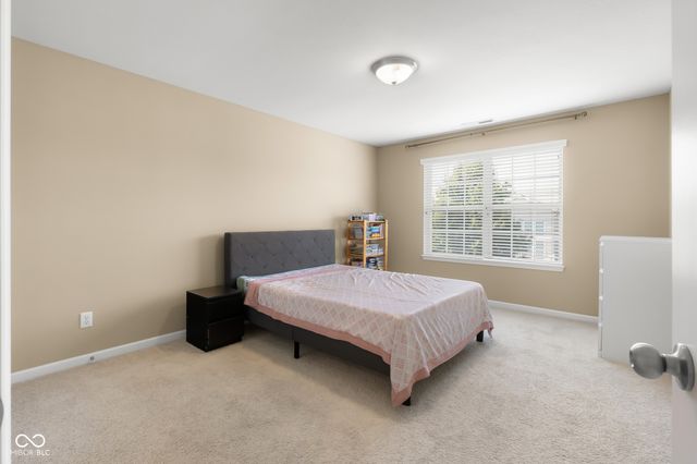 6972 Pinnacle Drive, Columbus, IN 47201