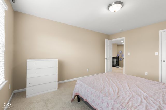 6972 Pinnacle Drive, Columbus, IN 47201
