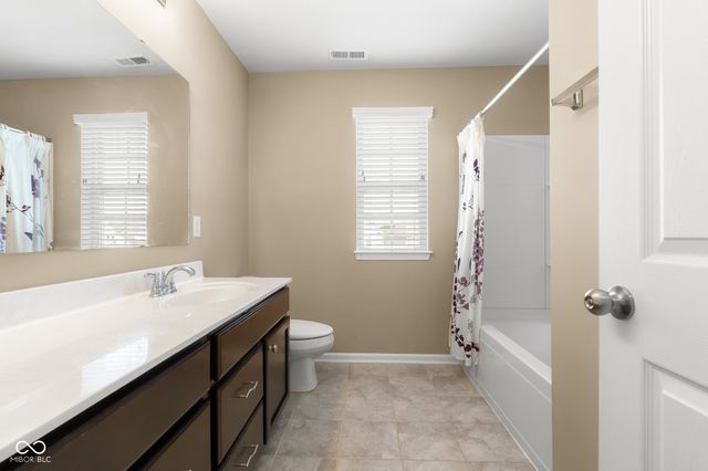 6972 Pinnacle Drive, Columbus, IN 47201