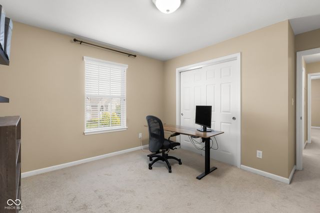 6972 Pinnacle Drive, Columbus, IN 47201