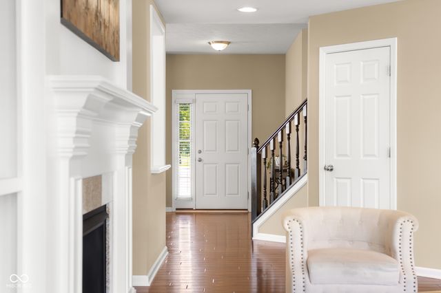 6972 Pinnacle Drive, Columbus, IN 47201