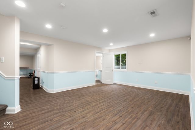 6972 Pinnacle Drive, Columbus, IN 47201