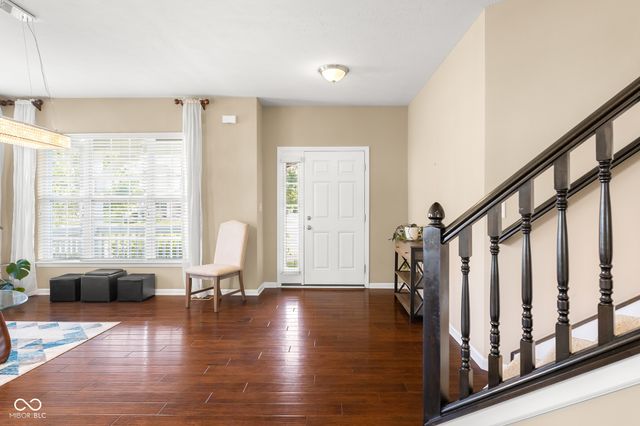 6972 Pinnacle Drive, Columbus, IN 47201