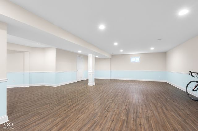 6972 Pinnacle Drive, Columbus, IN 47201