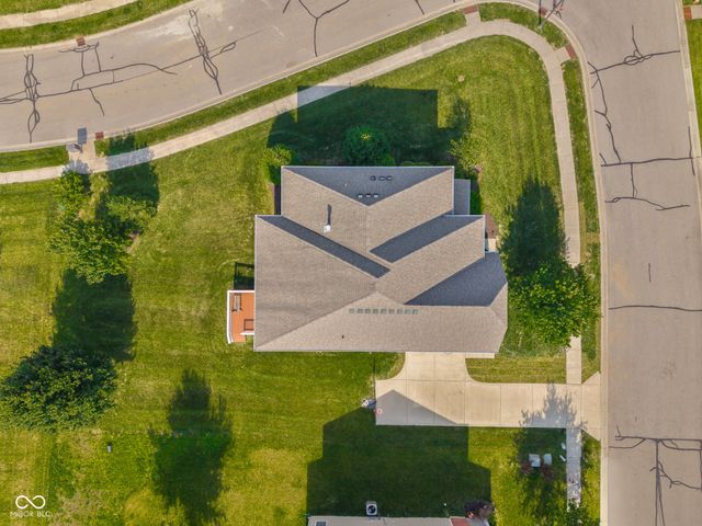 6972 Pinnacle Drive, Columbus, IN 47201