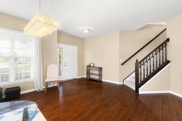6972 Pinnacle Drive, Columbus, IN 47201