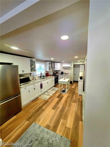 3698 Buena Vista Drive, Hubbard, OH 44425