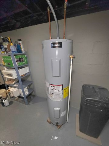 3698 Buena Vista Drive, Hubbard, OH 44425