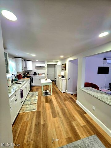 3698 Buena Vista Drive, Hubbard, OH 44425