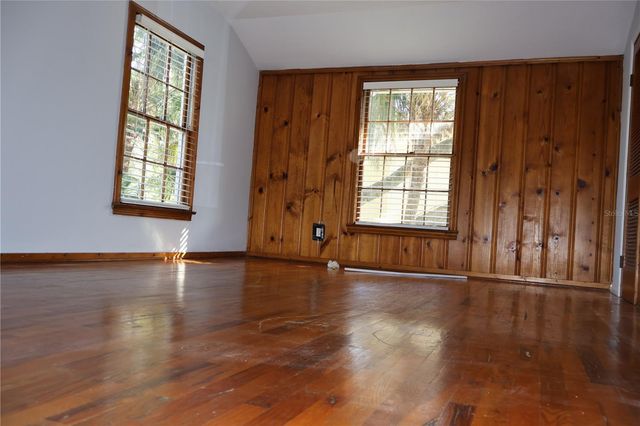 3017 W EUCLID AVENUE, Tampa, FL 33629