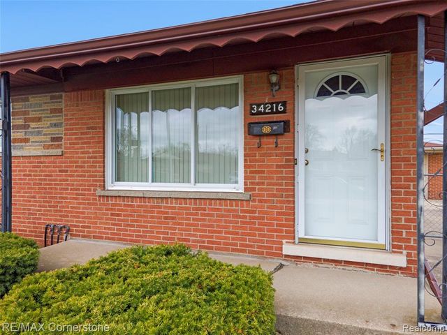 34216 Rosslyn Street, Westland, MI 48185