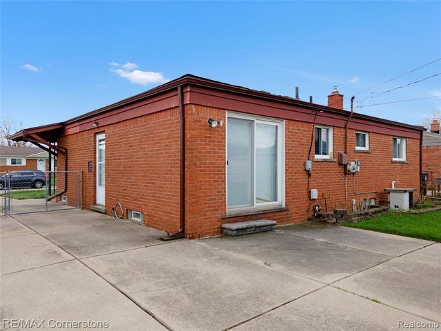 34216 Rosslyn Street, Westland, MI 48185