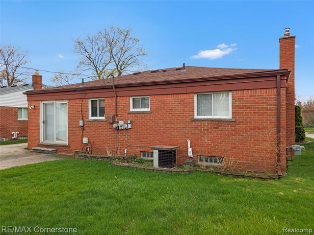 34216 Rosslyn Street, Westland, MI 48185