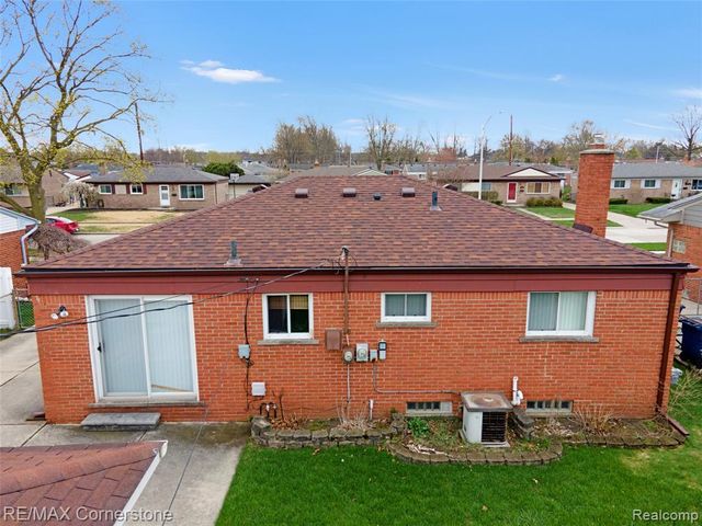 34216 Rosslyn Street, Westland, MI 48185