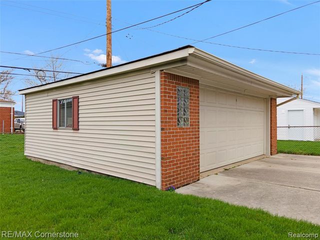 34216 Rosslyn Street, Westland, MI 48185