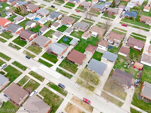 34216 Rosslyn Street, Westland, MI 48185